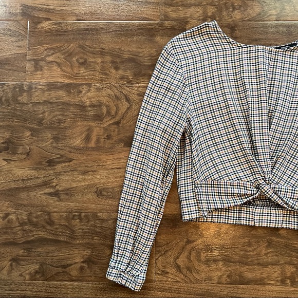 Bershka Long Sleeve Blouse - Picture 7 of 8